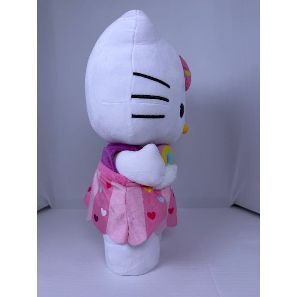 NWT -Hello Kitty Valentine Greeter holding Rainbow - 2026 - Picture 5 of 5